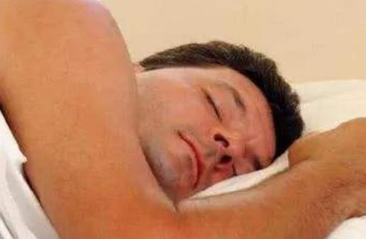 男性裸睡好處多 這三點(diǎn)讓你健康自信