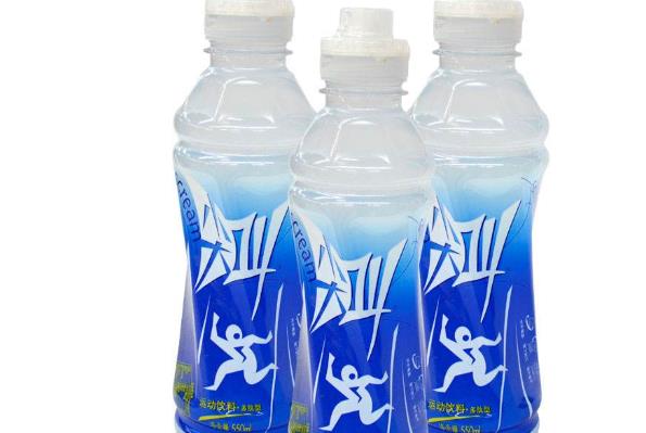 酒可以說(shuō)是交際應(yīng)酬不可缺少的東西 男性飲酒3大注意事項(xiàng)