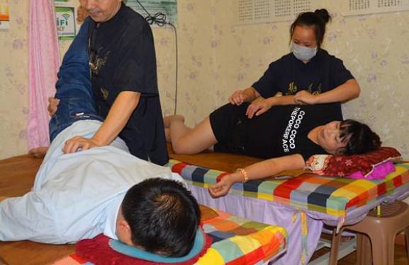 男人腰酸腰痛要重視 五個(gè)方法幫你緩解