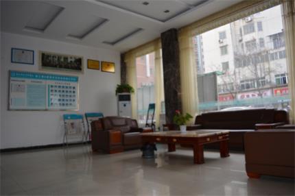 南昌博士男科醫(yī)院正規(guī)嗎,細致化,以嚴謹態(tài)度服務每一位患者