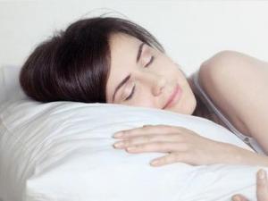 女人睡覺(jué)要脫下三樣?xùn)|西：手表、假牙和胸罩