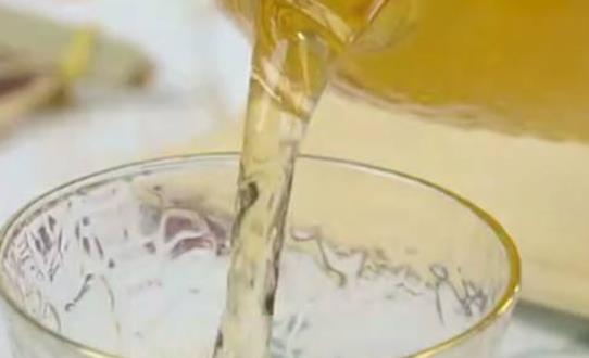 夏季天氣炎熱容易上火 13種降火茶供大家參考