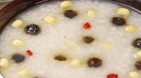 女人要漂亮就需要滋陰養(yǎng)血 6款具有滋陰養(yǎng)血功能的粥品