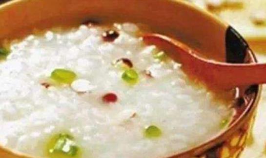 夏季正值養(yǎng)生的好季節(jié) 多喝養(yǎng)生粥有益健康