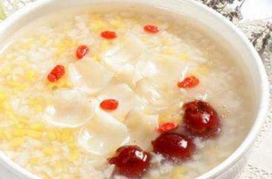 枸杞是我們都知道的養(yǎng)生食品 上班族多喝枸杞茶緩解疲勞