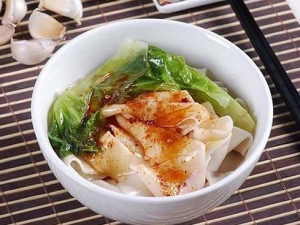 油潑面的營(yíng)養(yǎng)價(jià)值-油潑面的做法及配料