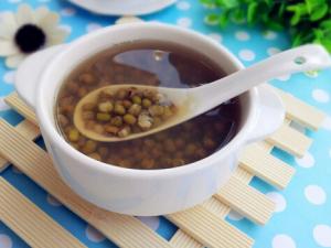 綠豆煲出花樣養(yǎng)生粥 綠豆的功效與作用