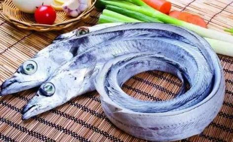 帶魚一炸就碎該怎么辦?帶魚段怎么處理內(nèi)臟