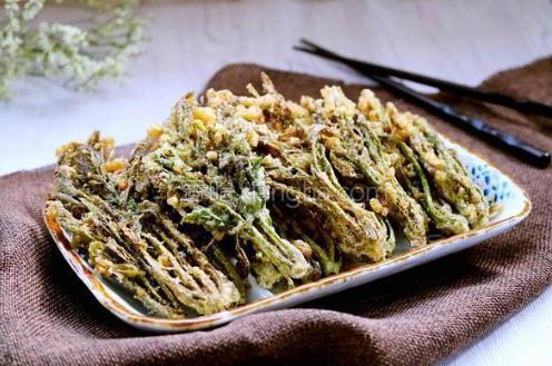 炸香椿魚(yú)用大香椿還是小香椿?炸香椿魚(yú)需要燙香椿嗎