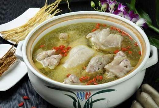 老鴨湯怎么燉好喝又營(yíng)養(yǎng)?燉老鴨湯要不要焯水?