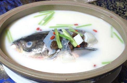 喝魚頭豆腐湯會(huì)胖嗎?做魚頭豆腐湯魚要腌制嗎?