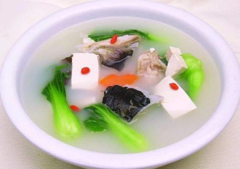 喝魚頭豆腐湯會(huì)胖嗎?做魚頭豆腐湯魚要腌制嗎?