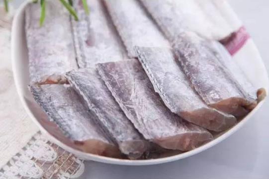 帶魚段為什么比帶魚便宜?帶魚段怎么處理內(nèi)臟?