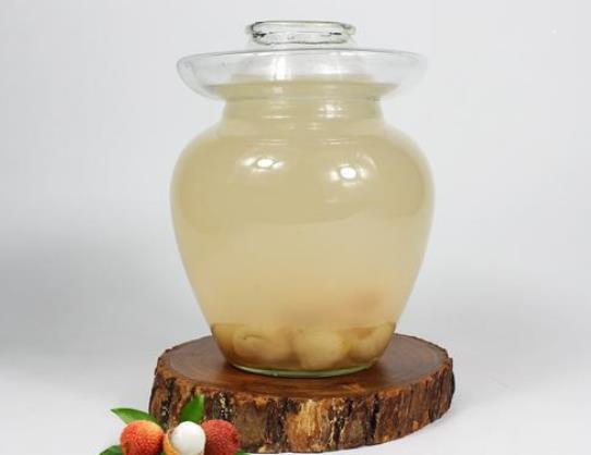 泡荔枝酒發(fā)現(xiàn)荔枝放少了怎么辦?泡荔枝酒不加糖味道怎樣?