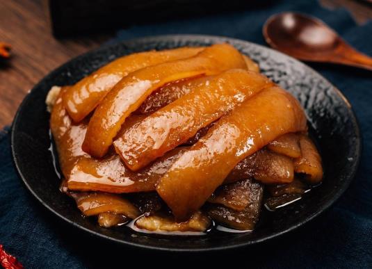 干的豬皮怎么泡?豬皮煮熟后發(fā)黑能吃嗎