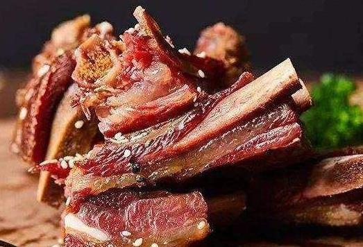 臘肉曬出油還要再曬嗎?臘肉曬出油了是不是就可以吃了
