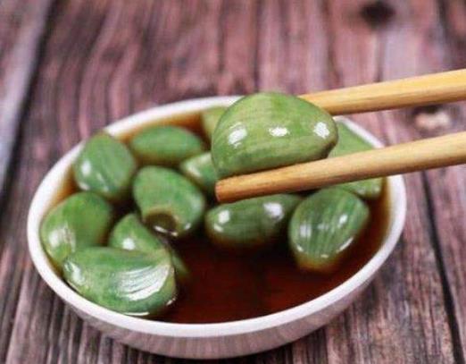 做臘八蒜放什么糖最好?臘八蒜為什么不綠