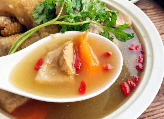 榴蓮是用皮煲湯還是肉煲湯?榴蓮煲湯用的是什么部位