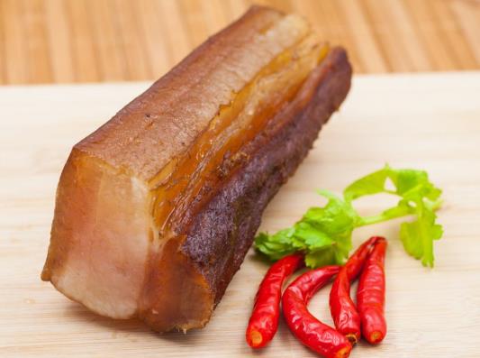 腌臘肉的鹽不炒會壞嗎?腌臘肉抹上鹽就可以了嗎