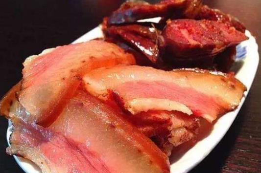 腌臘肉的鹽可以不炒嗎?腌臘肉抹了鹽是掛著腌嗎