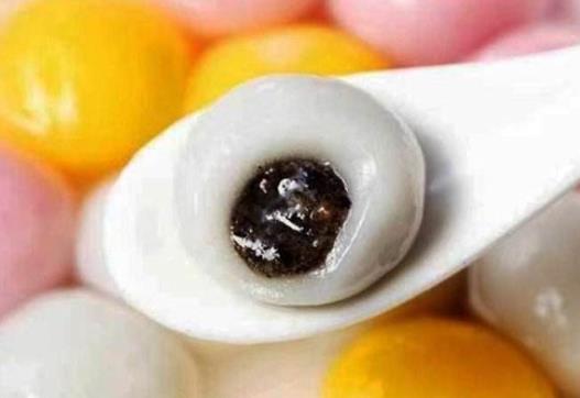 湯圓煮好能在鍋里泡著會爛嗎?煮湯圓水開了再放嗎
