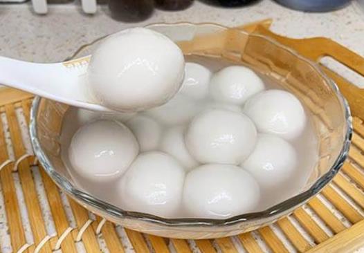 湯圓浮起來之后還要煮幾分鐘?煮湯圓為什么會破皮