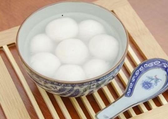煮湯圓什么時候放雞蛋?煮湯圓什么時候加米酒