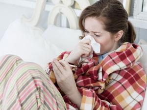 風(fēng)熱感冒和風(fēng)寒感冒的癥狀？?jī)烧哂惺裁磪^(qū)別