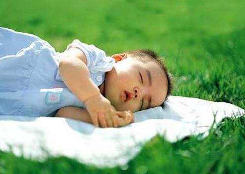 嬰兒拉肚子可以喝奶粉嗎?嬰兒拉肚子要停輔食嗎?