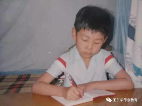 王東華母親教育三十年回顧,有多少母親達(dá)人教子經(jīng)可以推廣?