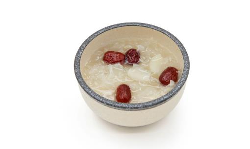 銀耳紅棗湯什么時候喝最好 銀耳紅棗湯最佳食用季節(jié)