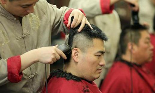 過(guò)年提前幾天理發(fā)比較好 春節(jié)什么時(shí)候理發(fā)合適