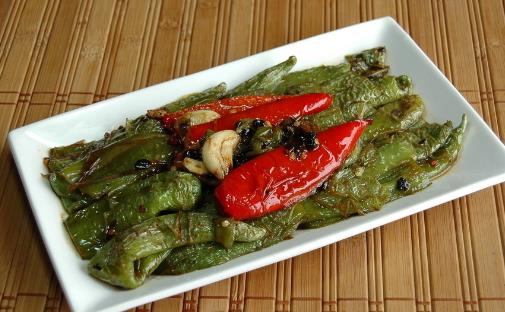 炒菜什么時(shí)候放十三香 放十三香最佳時(shí)間