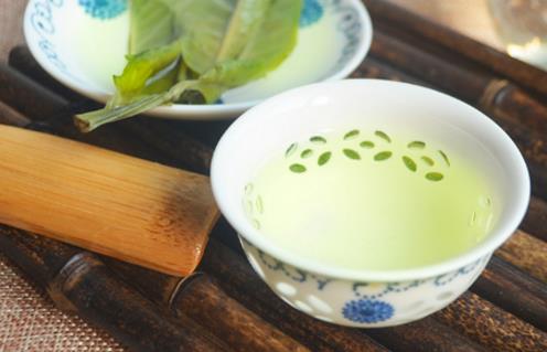 苦丁茶什么時(shí)候喝最好 喝苦丁茶最佳時(shí)間