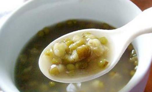 煮綠豆湯什么時(shí)候放糖 煮綠豆湯放糖最佳時(shí)間