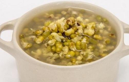 煮綠豆湯什么時(shí)候放糖 煮綠豆湯放糖最佳時(shí)間