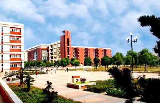 9、長江大學(xué).jpg