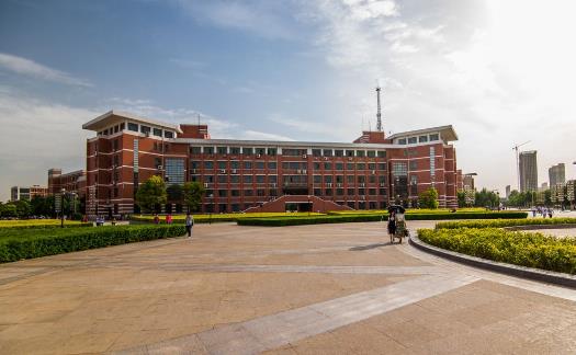 8、河南理工大學(xué).jpg