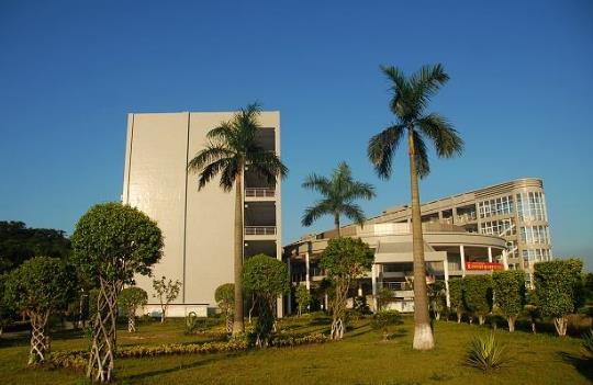 3、北京理工大學(xué)珠海學(xué)院.jpg