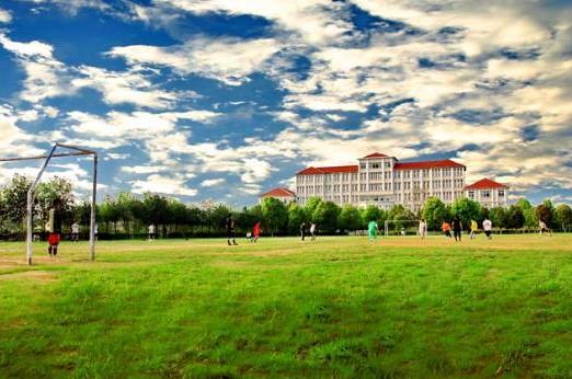 7、江西楓林涉外經(jīng)貿(mào)職業(yè)學(xué)院.jpg