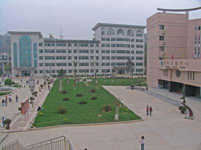 3、陜西職業(yè)技術(shù)學(xué)院.jpg