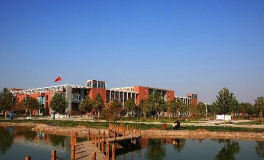 4、河北政法職業(yè)學(xué)院.jpg