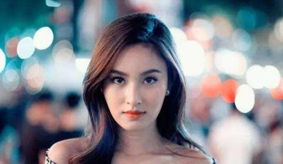 二、poy(2004就獲得人妖皇后稱號).jpg