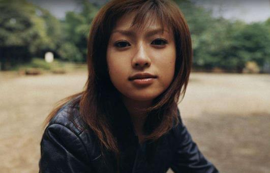 TOP2、深田恭子.jpg
