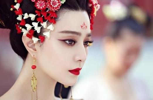 第六名:女皇帝武則天.jpg
