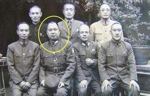 2、關(guān)麟征.jpg