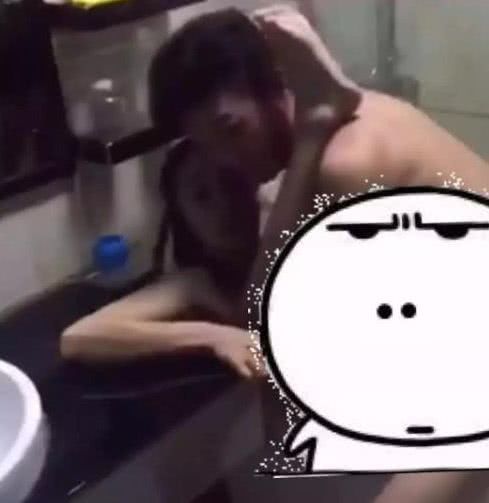 5、馬桶大戰(zhàn)門.jpg