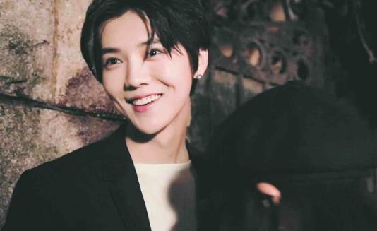 第七位:鹿晗.jpg