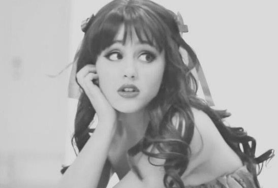 10、愛莉安娜·格蘭德.jpg