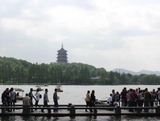 五、南山路走長橋看展覽.jpg